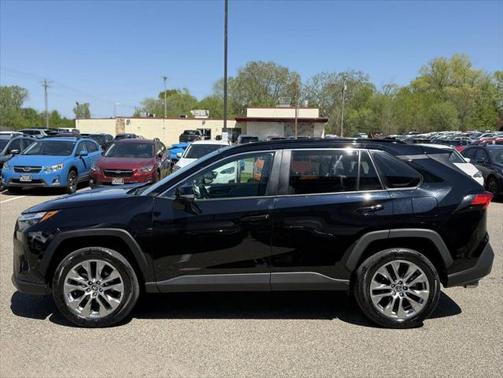 2022 Toyota RAV4 XLE Premium
