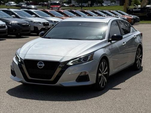 2021 Nissan Altima SR FWD