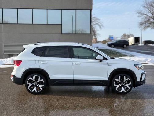 2023 Volkswagen Taos SEL 4Motion AWD 4dr SUV