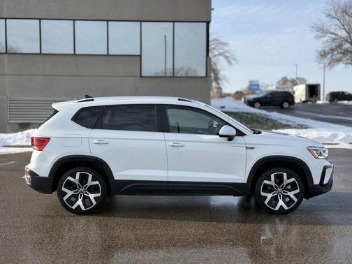 2023 Volkswagen Taos 1.5T SEL