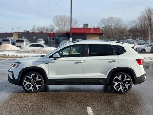 2023 Volkswagen Taos 1.5T SEL