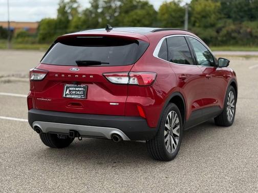 2020 Ford Escape Titanium