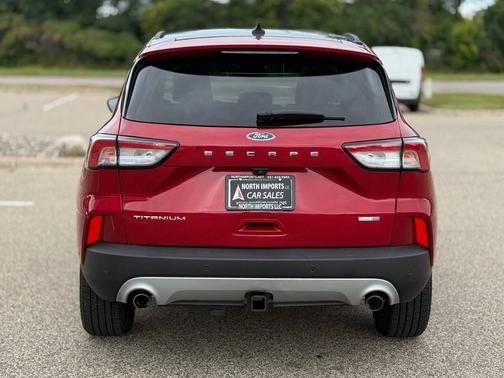 2020 Ford Escape Titanium
