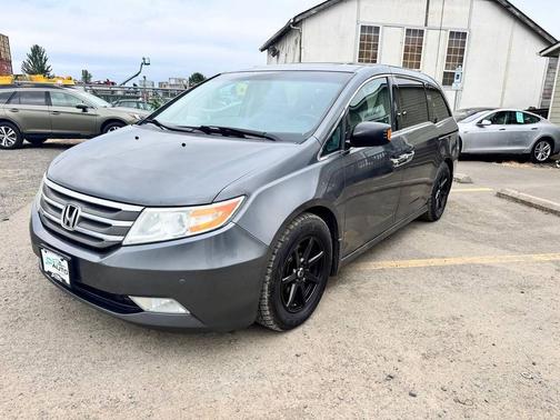 Polished Metal Metallic 2013 Honda Odyssey Touring Elite