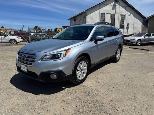 Ice Silver Metallic 2017 Subaru Outback 2.5i Premium