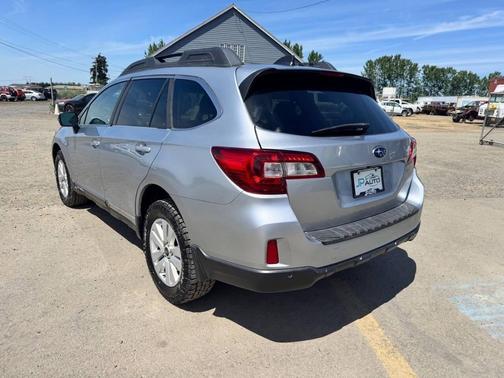 Ice Silver Metallic 2017 Subaru Outback 2.5i Premium