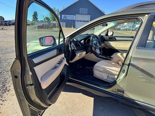 Wilderness Green Metallic 2016 Subaru Outback 2.5i
