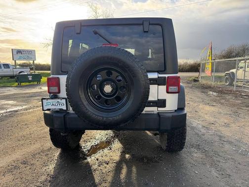 2012 Jeep Wrangler Unlimited Sport