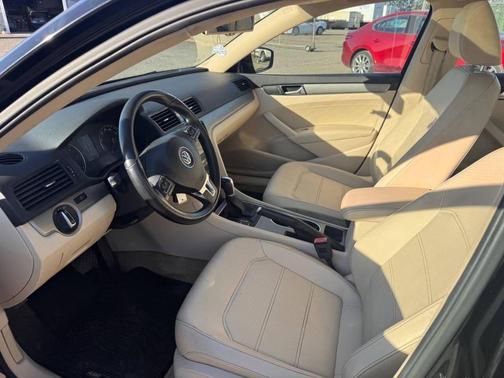 2014 Volkswagen Passat 2.0L TDI DSG SE w/Sunroof