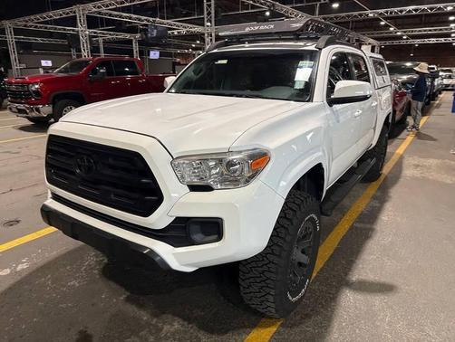 Super White 2017 Toyota Tacoma SR5
