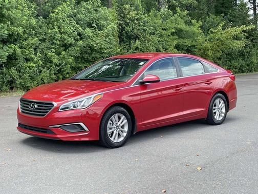 Scarlet Red 2017 Hyundai SONATA SE