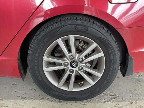 Scarlet Red 2017 Hyundai SONATA SE