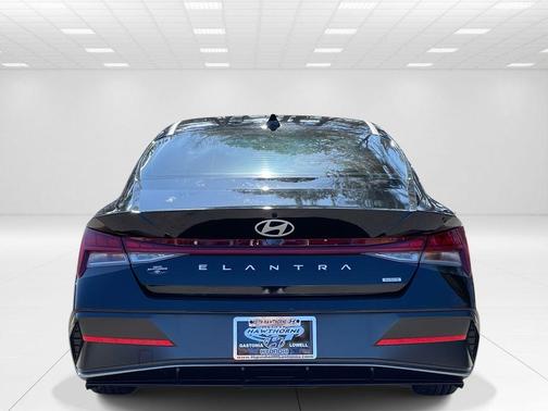 2025 Hyundai ELANTRA HEV Limited