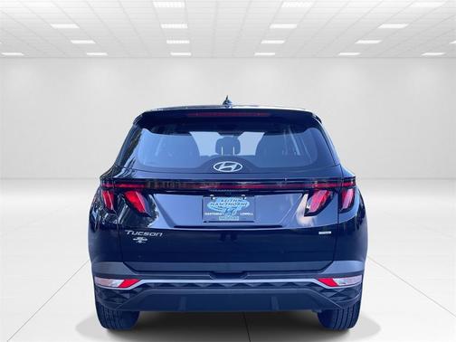 2023 Hyundai TUCSON SE