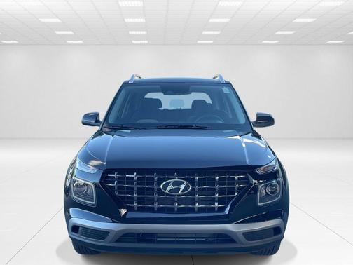 Onyx Black 2026 Hyundai VENUE SEL