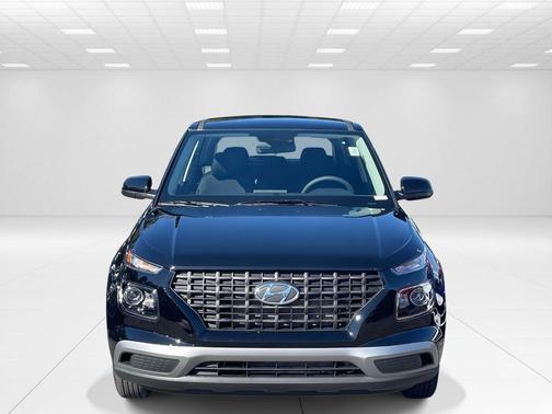 Onyx Black 2026 Hyundai VENUE SE