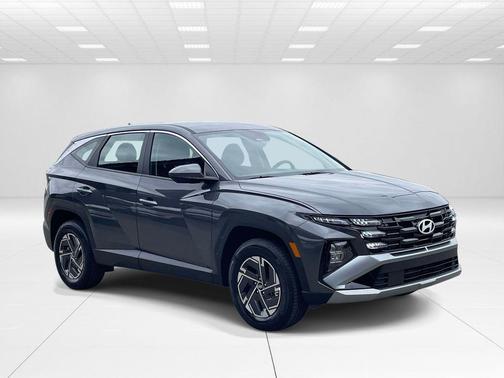 Gray 2026 Hyundai TUCSON Hybrid Blue SE