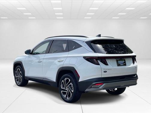 White Pearl 2026 Hyundai TUCSON Limited
