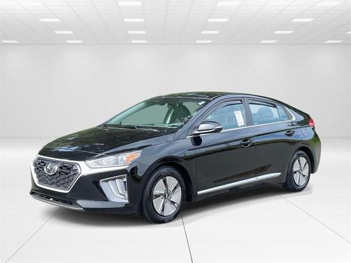 2022 Hyundai IONIQ Hybrid SE