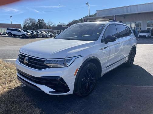 2022 Volkswagen Tiguan 2.0T SE R-Line Black