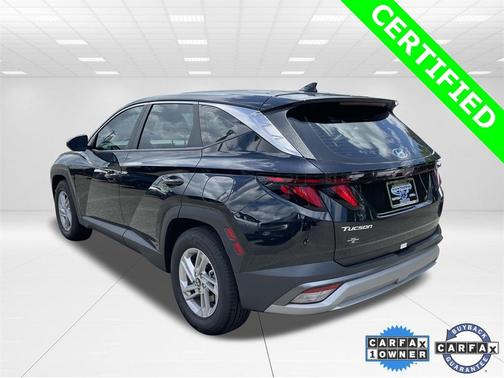 2025 Hyundai TUCSON SE