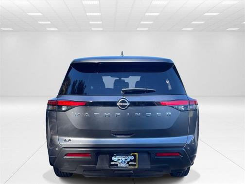 2022 Nissan Pathfinder S