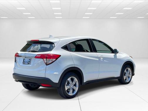 White 2022 Honda HR-V LX