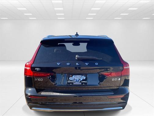 2023 Volvo V60 Cross Country B5 Ultimate