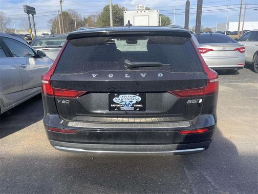 2023 Volvo V60 Cross Country B5 Ultimate