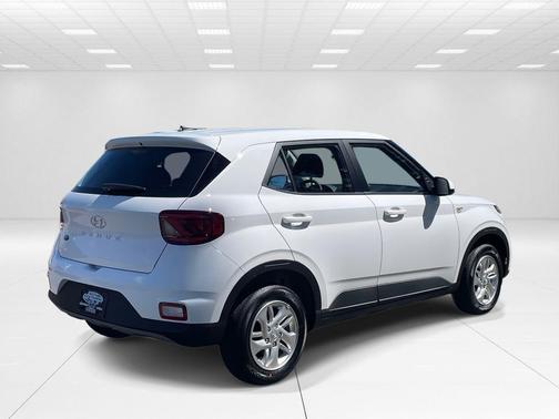 Lunar 2026 Hyundai VENUE SE
