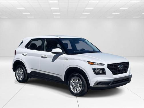 Lunar 2026 Hyundai VENUE SE
