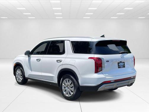 White 2023 Hyundai PALISADE SEL