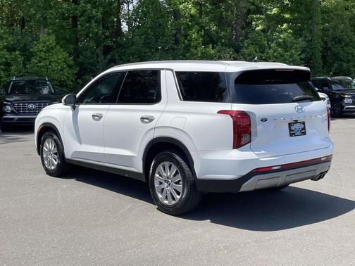 White 2023 Hyundai PALISADE SEL