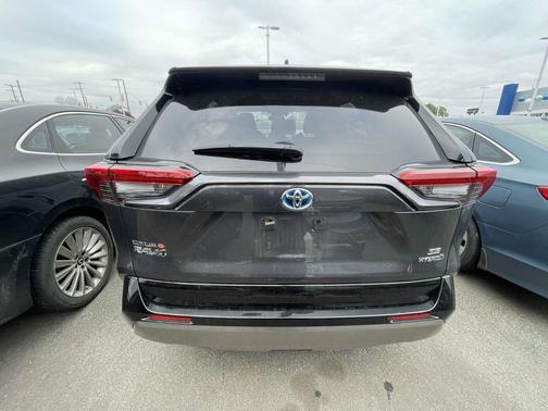 2023 Toyota RAV4 Hybrid SE