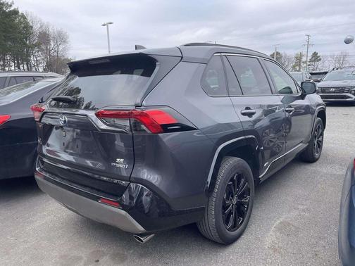 2023 Toyota RAV4 Hybrid SE