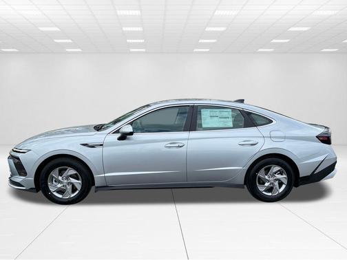 Silver 2025 Hyundai SONATA SE