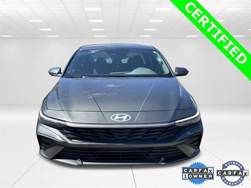 2024 Hyundai ELANTRA SE