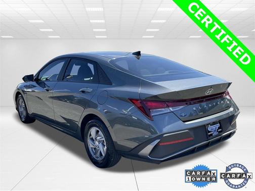 2024 Hyundai ELANTRA SE