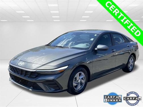 2024 Hyundai ELANTRA SE