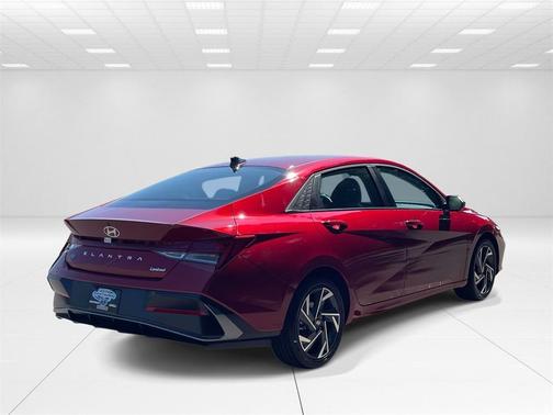 2025 Hyundai ELANTRA Limited