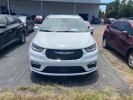2021 Chrysler Pacifica Touring-L