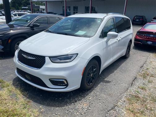 2021 Chrysler Pacifica Touring-L