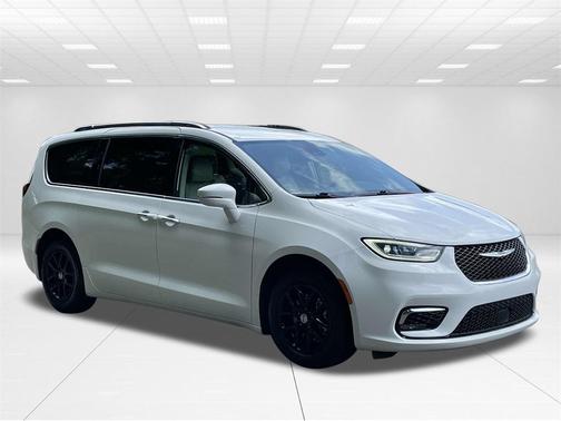 2021 Chrysler Pacifica Touring-L