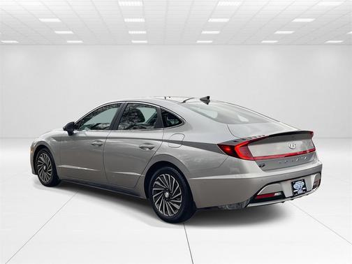 2023 Hyundai SONATA Hybrid Limited