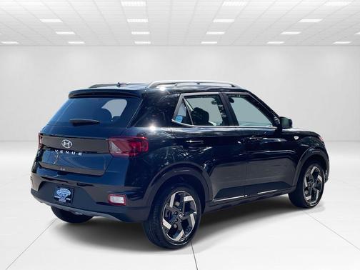 Onyx Black 2026 Hyundai VENUE SEL