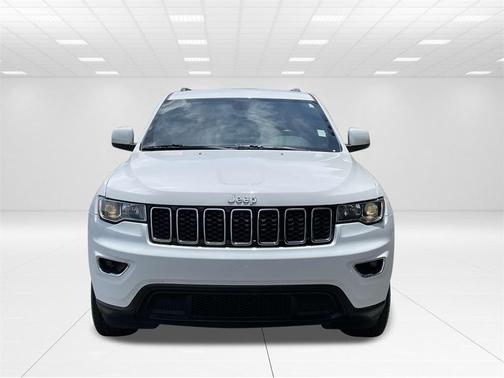 2020 Jeep Grand Cherokee Laredo E