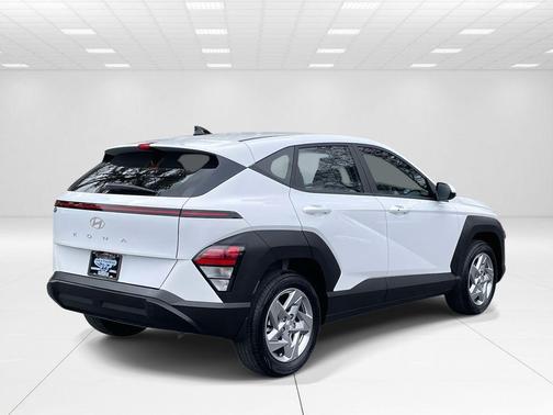 2025 Hyundai KONA SE