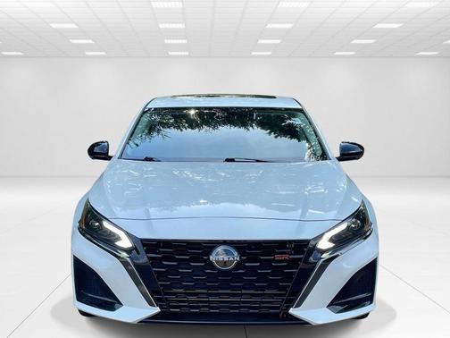 Pearl White 2023 Nissan Altima 2.0 SR