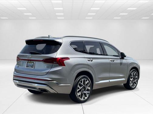 Shimmering Silver 2023 Hyundai SANTA FE Calligraphy