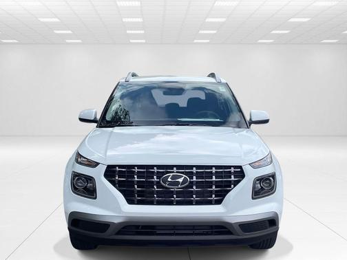 Lunar 2026 Hyundai VENUE SEL